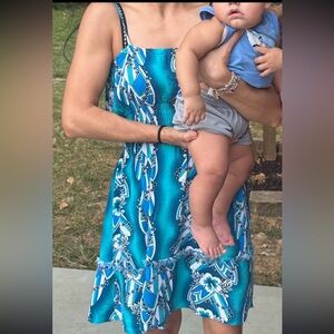 🌺 BUNDLE 4 ITEMS FOR $20 🍒

Casual Corner Blue and White Halter Sundress